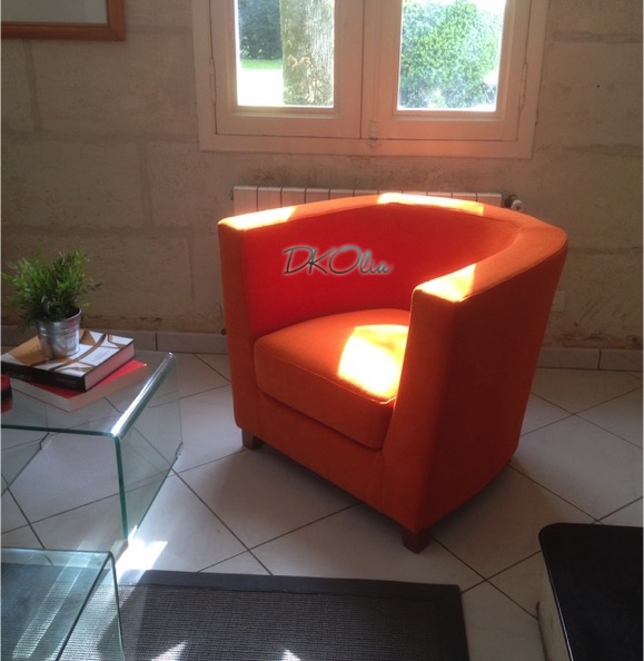 fauteuil-tonneau-orange.jpg